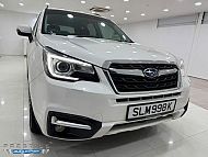 Subaru Forester 2.0I-L CVT 4WD Sunroof 2017 White Rear Entertainment